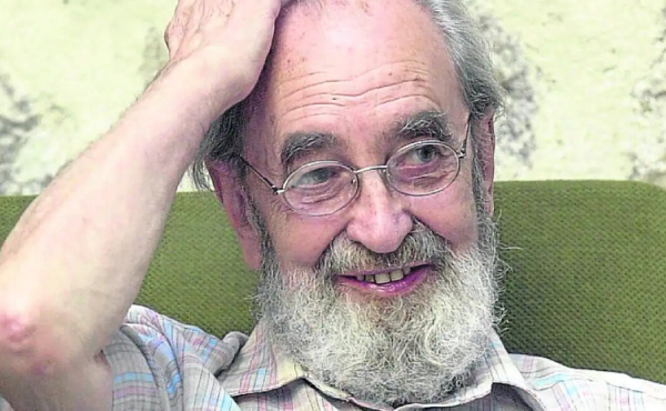 Ángel González, premio 1996