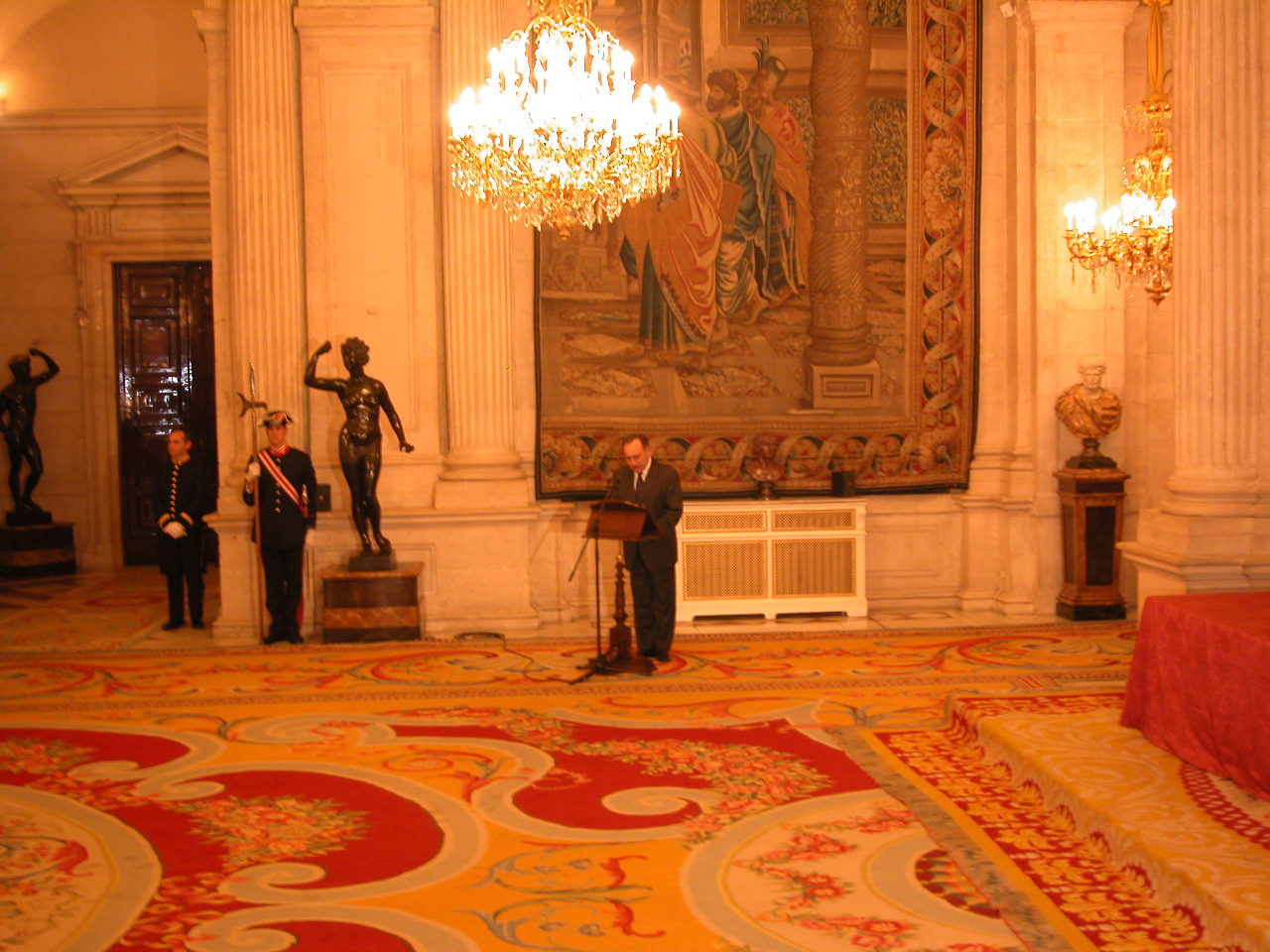 Acto de entrega XIII Premio Reina Sofía de Poesía Iberoamericana 2004 a José Manuel Caballero Bonald