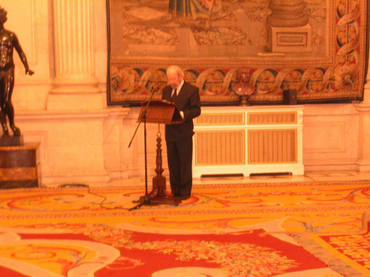 Acto de entrega XIII Premio Reina Sofía de Poesía Iberoamericana 2004 a José Manuel Caballero Bonald